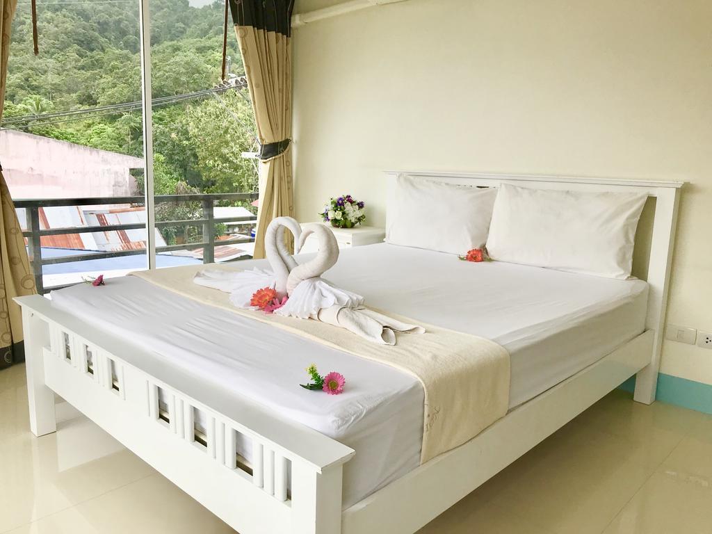 J Apartment Ao Nang Exteriör bild