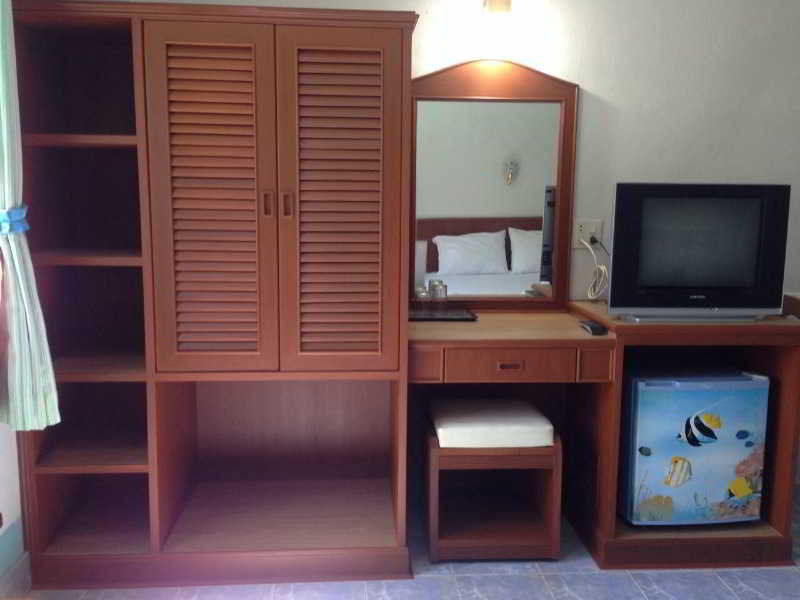 J Apartment Ao Nang Exteriör bild