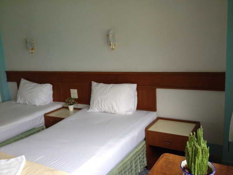 J Apartment Ao Nang Exteriör bild
